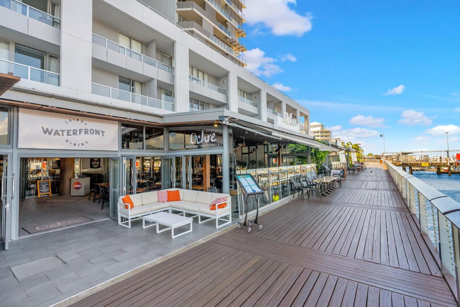 Belle Escapes 52 Harbour Lights With Ocean View Apartment Cairns Exterior photo